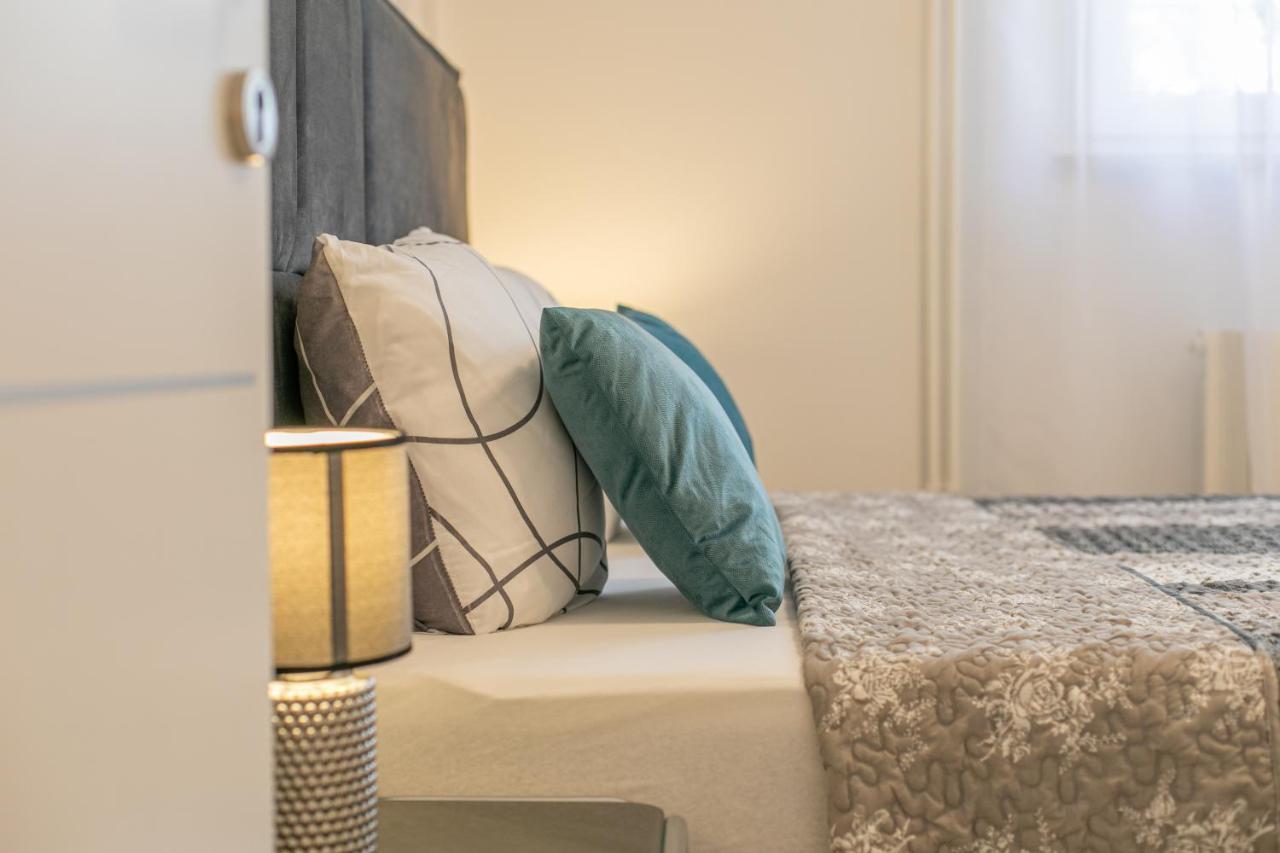 Apartments Tina Stinjan Пула Екстериор снимка